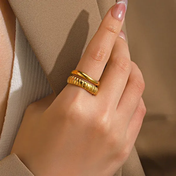 Gold_Solid_Lines_Rings_For_Women